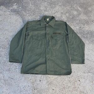 Vintage 1960s Army Shirt Size Medium Green Military US Army Button Up Vietnam